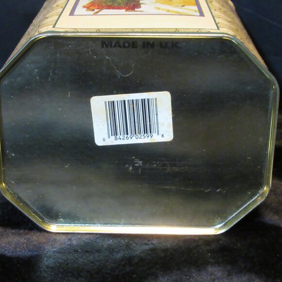 Victorian Collection Collectible Santa Card Tin (empty) - Picture 7 of 10